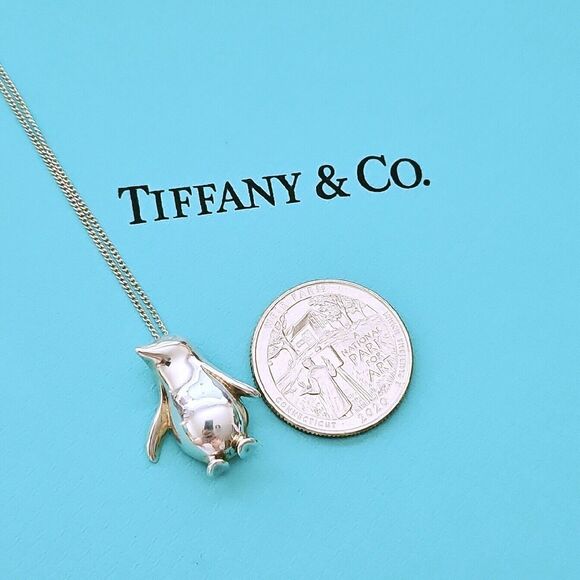 🎊SOLD🎊RARE Vtg 1993 Tiffany & Co Penguin Wildlife Conservation Silver Necklace - Picture 5 of 8